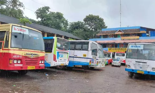 ഡ്രൈവർമാർ എത്തിയില്ല; പത്തനാപുരത്ത് കെ.എസ്.ആർ.ടി.സി സർവിസുകൾ മുടങ്ങി ഡ്രൈവർമാർ എത്തിയില്ല; പത്തനാപുരത്ത് കെ.എസ്.ആർ.ടി.സി സർവിസുകൾ മുടങ്ങി