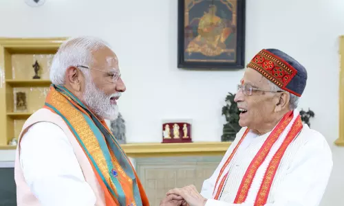Murli Manohar Joshi and Prime Minister Narendra Modi