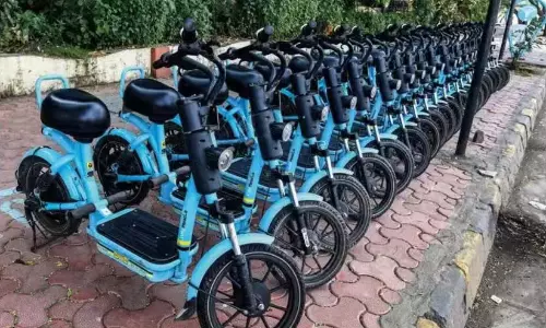 ഇ-സൈക്കിളുകൾക്കും ഇ-ബൈക്കുകൾക്കും നിയന്ത്രണം കടുപ്പിക്കുന്നു; പുതിയ സുരക്ഷാ മാനദണ്ഡങ്ങളുമായി കേന്ദ്രം