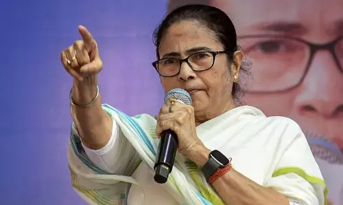 തൃണമൂൽ വിദ്യാർഥി റാലിയിലെ കോടതി ഉത്തരവ് ലംഘനം: മമത ബാനർജിക്കെതിരെ കേസ്
