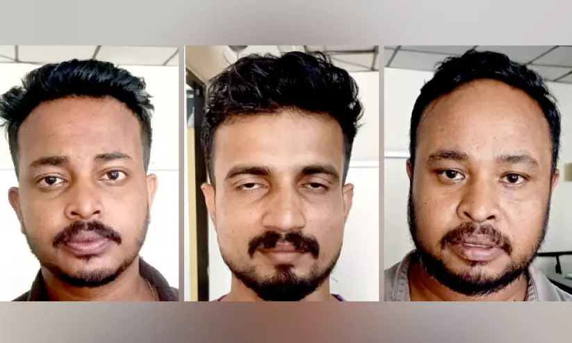 ഓട്ടോ ഡ്രൈവറെ മർദിച്ച കേസിൽ ബസ് ജീവനക്കാർ പിടിയിൽ ഓട്ടോ ഡ്രൈവറെ മർദിച്ച കേസിൽ ബസ് ജീവനക്കാർ പിടിയിൽ