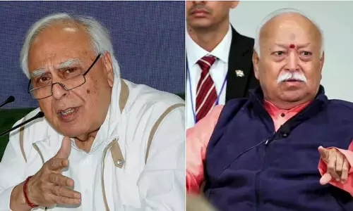 വിദേശത്ത് വിവേകി, രാജ്യത്ത് മൗനി; മോഹൻ ഭാഗവതിനെതിരേ രൂക്ഷ വിമർശനവുമായി കപിൽ സിബൽ