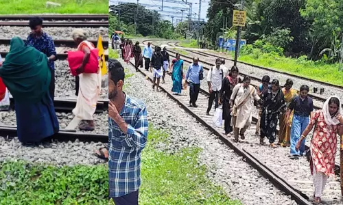 ലെ​വ​ൽ ക്രോ​സ് അ​റ്റ​കു​റ്റ​പ്പ​ണി; ജീ​വ​ൻ കൈ​യി​ൽ പി​ടി​ച്ച് ദു​രി​ത​യാ​ത്ര