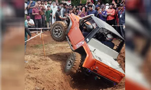 ഓണോത്സവ്; ആവേശമായി ഓഫ് റോഡ് മത്സരം