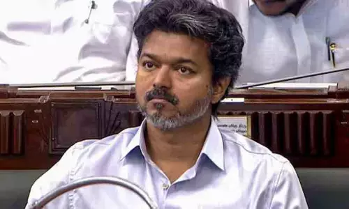ഡി.എം.കെ സര്‍ക്കാർ അധ്യാപകർക്കും കർഷകർക്കും എതിരെ എടുത്ത കേസുകൾ പിൻവലിക്കുമെന്ന് വിജയ്