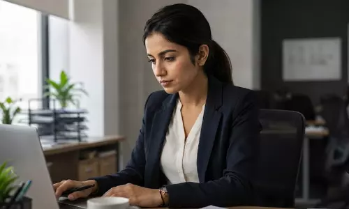 പ്രസവാവധിക്ക് ശേഷം തസ്തികയും സ്ഥാനക്കയറ്റ അവസരവും നഷ്ടപ്പെടരുത്; ഡൽഹി ഹൈകോടതി