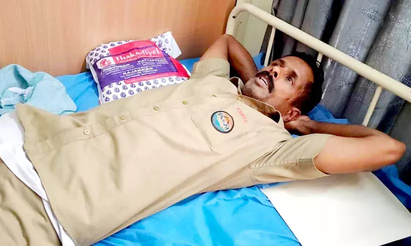കെ.എസ്.ആർ.ടി.സി ബസ് ഡ്രൈവർക്ക് മർദനം കെ.എസ്.ആർ.ടി.സി ബസ് ഡ്രൈവർക്ക് മർദനം