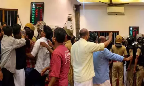 മാടാക്കര പള്ളി സംഘർഷം: പള്ളികമ്മിറ്റിയെ വഖഫ് ബോർഡ്  സസ്​പെൻഡ് ചെയ്തു
