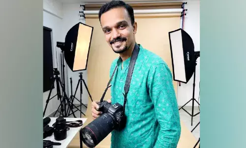 ആ കാമറക്കണ്ണുകൾ മിഴിയടച്ചു; എകരൂലിലെ ഫോട്ടോഗ്രാഫർ റഫീഖ് വിടവാങ്ങി ആ കാമറക്കണ്ണുകൾ മിഴിയടച്ചു; എകരൂലിലെ ഫോട്ടോഗ്രാഫർ റഫീഖ് വിടവാങ്ങി