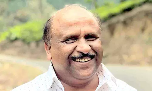 കാഴ്ച കവർന്ന വിധിയെ നിശ്ചയദാർഢ്യം കൊണ്ട്   തോൽപ്പിച്ചു; പ്രചോദനമായി അ​ബ്ദു​ല്‍ അ​സീ​സ്