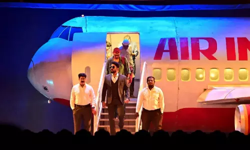 ‘ര​ക്ത​ര​ക്ഷ​സ്സ്’ പ്ര​ദ​ർ​ശ​നം 13 വ​രെ