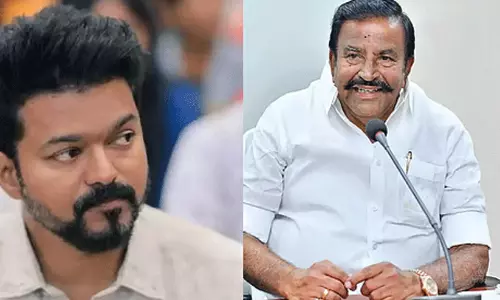 ഡി.എം.കെ നേതാവ് കെ.എൻ. നെഹ്റുവിന്റെ വസതികളിൽ വിജിലൻസ് റെയ്ഡ്; ടി.വി.കെ സർക്കാരിന്റെ കാലത്ത് ഇത് മൂന്നാം തവണ, രാഷ്ട്രീയ പ്രേരിതമെന്ന് സ്റ്റാലിൻ ഡി.എം.കെ നേതാവ് കെ.എൻ. നെഹ്റുവിന്റെ വസതികളിൽ വിജിലൻസ് റെയ്ഡ്; ടി.വി.കെ സർക്കാരിന്റെ കാലത്ത് ഇത് മൂന്നാം തവണ, രാഷ്ട്രീയ പ്രേരിതമെന്ന് സ്റ്റാലിൻ