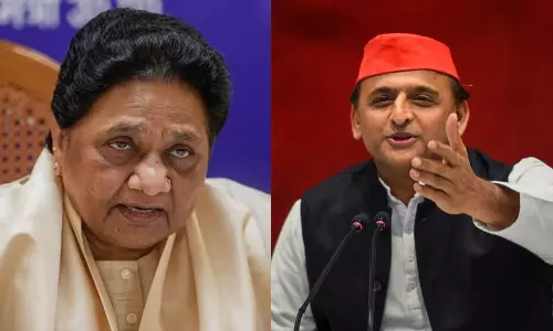 Akhilesh Yadav, Mayawati Slam UP Govt Akhilesh Yadav, Mayawati Slam UP Govt