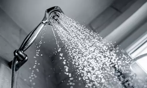 psychology-behind-night-shower-before-bed-mental-health-stress-relief psychology-behind-night-shower-before-bed-mental-health-stress-relief