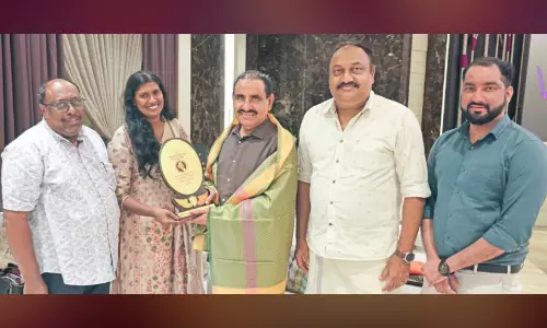 സൈ​നു​ൽ ആ​ബി​ദീ​ന് സ്നേ​ഹ​സാ​ന്ദ്ര​ത്തി​ന്റെ ആ​ദ​ര​വ്