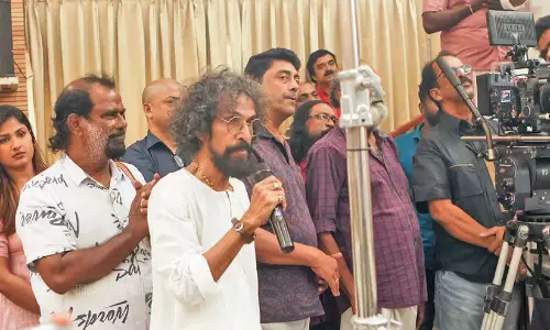 അമ്പിളി കല തുടരുന്നു