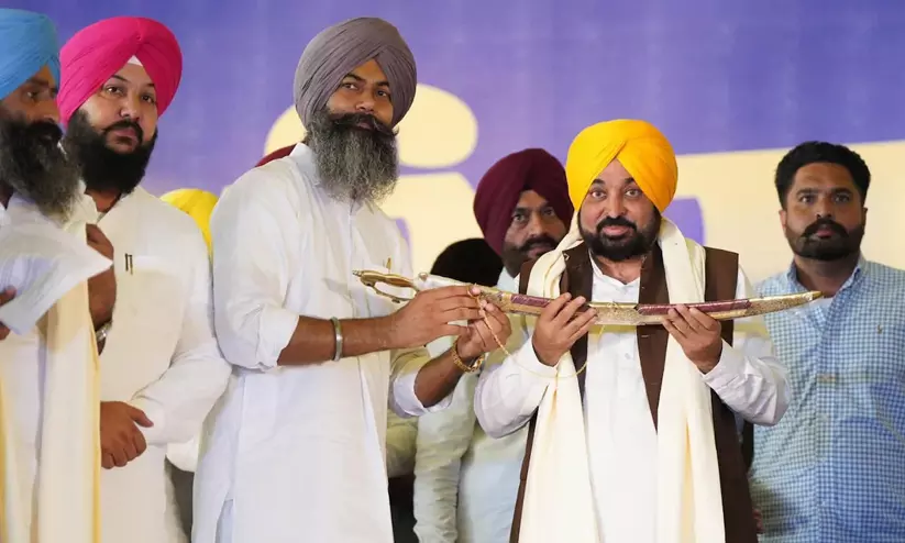 Gurpreet Singh Sekhon joins AAP Gurpreet Singh Sekhon joins AAP