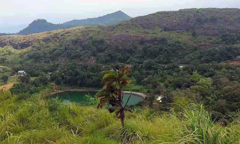 ഇലവീഴാപൂഞ്ചിറ ഇലവീഴാപൂഞ്ചിറ
