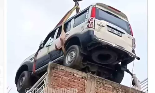 Vehicle parked on roof