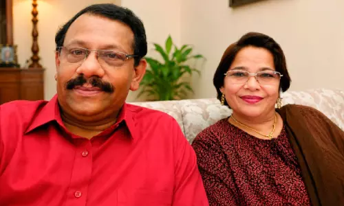 വ​ല്ലി​യും മാ​വേ​ലി​യും മ​ട​ങ്ങു​ന്നു: വി​രാ​മ​മി​ടു​ന്ന​ത് മു​പ്പ​താ​ണ്ടി​െൻറ പ്ര​വാ​സ​ത്തി​ന്