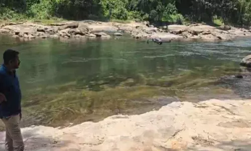 പ​രി​ക്കേ​റ്റ കാ​ട്ടാ​ന​യെ ക​ണ്ടെ​ത്താ​ൻ വ​നം​വ​കു​പ്പ് ഡ്രോ​ൺ പ​രി​ശോ​ധ​ന ആ​രം​ഭി​ച്ചു