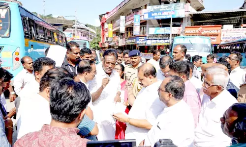 നി​യ​മ​സ​ഭ പ​രി​സ്ഥി​തി സ​മി​തി ജി​ല്ല​യി​ൽ തെ​ളി​വെ​ടു​പ്പ്   ന​ട​ത്തി