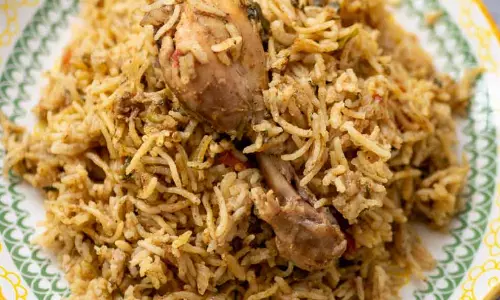 വിവാഹ സൽക്കാരത്തിൽ പങ്കെടുത്ത 80 പേർക്ക് ഭക്ഷ്യവിഷബാധ; ഭ​ക്ഷ്യ​സാ​ധ​ന​ങ്ങ​ൾ പ​രി​ശോ​ധ​ന​ക്ക​യ​ച്ചു