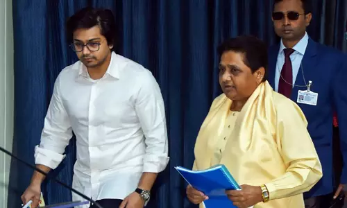 ഭാര്യാപിതാവ് ‘രാഷ്ട്രീയ വനവാസം’ സ്വീകരിക്കണം; അനന്തരവന്റെ തിരിച്ചുവരവിന് ഉപാധിയുമായി മായാവതി