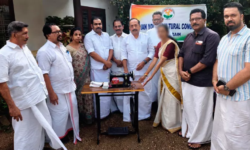 രണ്ട് കുടുംബത്തിന് കൈത്താങ്ങായി ഐ.വൈ.സി.സി ബഹ്റൈൻ രണ്ട് കുടുംബത്തിന് കൈത്താങ്ങായി ഐ.വൈ.സി.സി ബഹ്റൈൻ