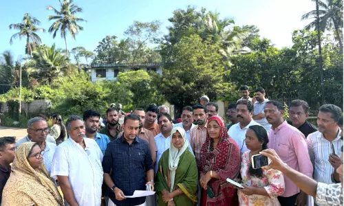പടനിലം പാലം നിർമാണം അപ്രോച്ച് റോഡ് പ്രവൃത്തികൾ സമയബന്ധിതമായി പൂർത്തിയാക്കും