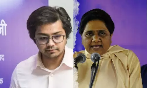 പാർട്ടിയേക്കാൾ കൂറ് കുടുംബത്തോട്; അനന്തരവനെ പാർട്ടിയിൽനിന്ന് പുറത്താക്കി മായാവതി പാർട്ടിയേക്കാൾ കൂറ് കുടുംബത്തോട്; അനന്തരവനെ പാർട്ടിയിൽനിന്ന് പുറത്താക്കി മായാവതി