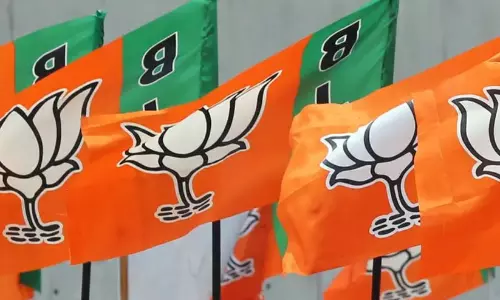 ബി.ജെ.പിക്ക് തിരിച്ചടി, പാറളം ഗ്രാമപഞ്ചായത്ത് ഭരണവും പോയി; രണ്ടാഴ്ചക്കിടെ പാർട്ടിക്ക് നഷ്ടമാകുന്ന മൂന്നാമത്തെ പഞ്ചായത്ത് ബി.ജെ.പിക്ക് തിരിച്ചടി, പാറളം ഗ്രാമപഞ്ചായത്ത് ഭരണവും പോയി; രണ്ടാഴ്ചക്കിടെ പാർട്ടിക്ക് നഷ്ടമാകുന്ന മൂന്നാമത്തെ പഞ്ചായത്ത്