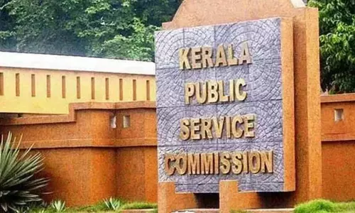 റാങ്ക് പട്ടിക കാലാവധി; ചീഫ് സെക്രട്ടറി പി.എസ്.സി സെക്രട്ടറിയുമായി കൂടിക്കാഴ്ച നടത്തി റാങ്ക് പട്ടിക കാലാവധി; ചീഫ് സെക്രട്ടറി പി.എസ്.സി സെക്രട്ടറിയുമായി കൂടിക്കാഴ്ച നടത്തി