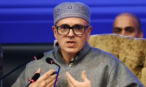 കശ്മീരികളെ ജയിലിലടക്കാനാണോ കോൺഗ്രസ് ആഗ്രഹിക്കുന്നത്?; വന്ദേമാതരം വിവാദത്തിൽ പ്രതികരണവുമായി ഉമർ അബ്ദുല്ല കശ്മീരികളെ ജയിലിലടക്കാനാണോ കോൺഗ്രസ് ആഗ്രഹിക്കുന്നത്?; വന്ദേമാതരം വിവാദത്തിൽ പ്രതികരണവുമായി ഉമർ അബ്ദുല്ല