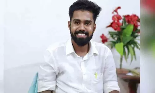 സെക്രട്ടറിയേറ്റ് മാർച്ച് സംഘർഷം: എസ്എഫ്ഐ കണ്ണൂര് ജില്ലാ സെക്രട്ടറി അറസ്റ്റില് സെക്രട്ടറിയേറ്റ് മാർച്ച് സംഘർഷം: എസ്എഫ്ഐ കണ്ണൂര് ജില്ലാ സെക്രട്ടറി അറസ്റ്റില്