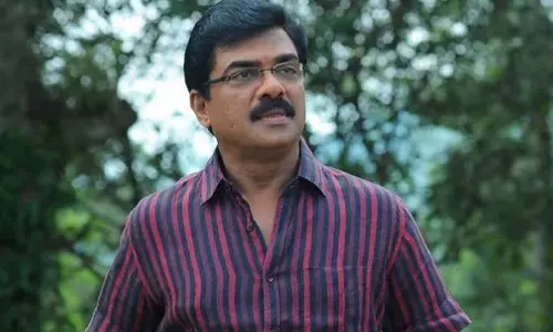 കൂടെ അഭിനയിക്കുന്നവരോട് പ്രണയം തോന്നുന്നുവെന്നത് വെറുതെ, അങ്ങനെയെങ്കിൽ വില്ലനെ തൊഴിക്കുമോ?: നടൻ വിജയരാഘവൻ കൂടെ അഭിനയിക്കുന്നവരോട് പ്രണയം തോന്നുന്നുവെന്നത് വെറുതെ, അങ്ങനെയെങ്കിൽ വില്ലനെ തൊഴിക്കുമോ?: നടൻ വിജയരാഘവൻ