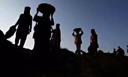 മരം വെട്ടുന്നതിനിടെ മരിച്ച അതിഥി തൊഴിലാളിയുടെ മൃതദേഹം നാട്ടിലെത്തിക്കാൻ കൈത്താങ്ങായി നാട്ടുകാർ
