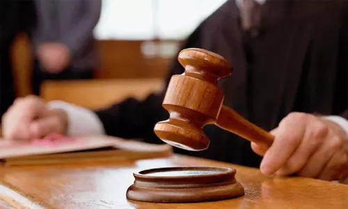 ബഹ്റൈനിൽ പണത്തെച്ചൊല്ലി തർക്കം; വീടിന് തീയിട്ട വിദ്യാർഥി കുറ്റക്കാരനാണെന്ന് കണ്ടെത്തി ബഹ്റൈനിൽ പണത്തെച്ചൊല്ലി തർക്കം; വീടിന് തീയിട്ട വിദ്യാർഥി കുറ്റക്കാരനാണെന്ന് കണ്ടെത്തി