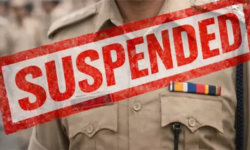 മുംബൈ ട്രെയിനുകൾ വഴി വൻതോതിൽ ഗുട്ക കടത്ത്; രണ്ട് റെയിൽവേ പൊലീസ് ഉദ്യോഗസ്ഥർക്ക് സസ്പെൻഷൻ
