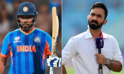 സഞ്ജുവിനെ ടീമിൽ എവിടെ ഉൾപ്പെടുത്തും?; ബാറ്റിങ് ഓർഡറിനെക്കുറിച്ച് ചോദ്യമുയർത്തി ദിനേശ് കാർത്തിക് സഞ്ജുവിനെ ടീമിൽ എവിടെ ഉൾപ്പെടുത്തും?; ബാറ്റിങ് ഓർഡറിനെക്കുറിച്ച് ചോദ്യമുയർത്തി ദിനേശ് കാർത്തിക്