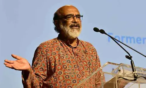 Senior CPI(M) leader Thomas Isaac speaking to the media during the expanded state committee meeting in Kozhikode