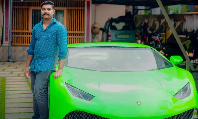 സ്വപ്നം കണ്ട ‘ലംബോർഗിനി’ സ്വയം നിർമിച്ച് ആരോമൽ സ്വപ്നം കണ്ട ‘ലംബോർഗിനി’ സ്വയം നിർമിച്ച് ആരോമൽ