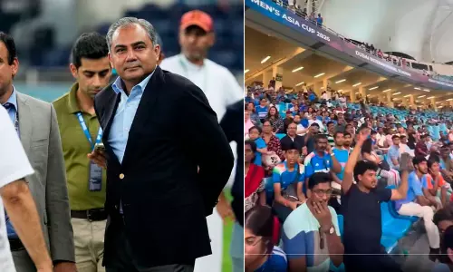 നഖ്വിക്കെതിരെ ട്രോഫി കള്ളൻ വിളിയുമായി ആരാധകർ; ഏഷ്യ കപ്പിൽ വീണ്ടും ട്രോഫി വിവാദം നഖ്വിക്കെതിരെ ട്രോഫി കള്ളൻ വിളിയുമായി ആരാധകർ; ഏഷ്യ കപ്പിൽ വീണ്ടും ട്രോഫി വിവാദം