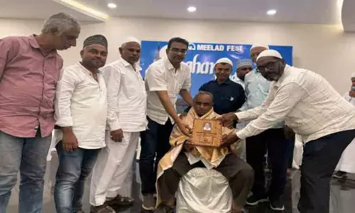 നാല് പതിറ്റാണ്ടിന്റെ സേവനത്തിന് ആദരം; ഷംസുദ്ദീൻ കൂടാളിക്ക് കെ.ആർ.പുരം ജമാഅത്ത് കമ്മിറ്റിയുടെ ആദരം