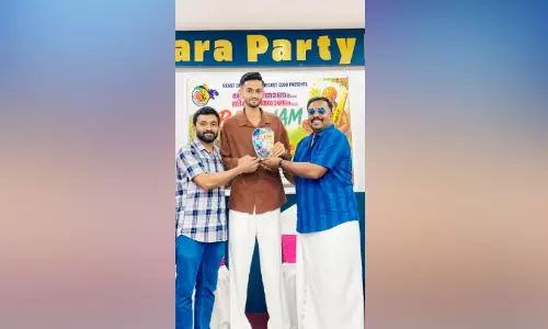 ടെന്നീസ് ക്രിക്കറ്റിൽ 1000 വിക്കറ്റും 10,000 റൺസും;   മുഹമ്മദ് റിയാസിനെയും അമീറിനെയും ആദരിച്ചു