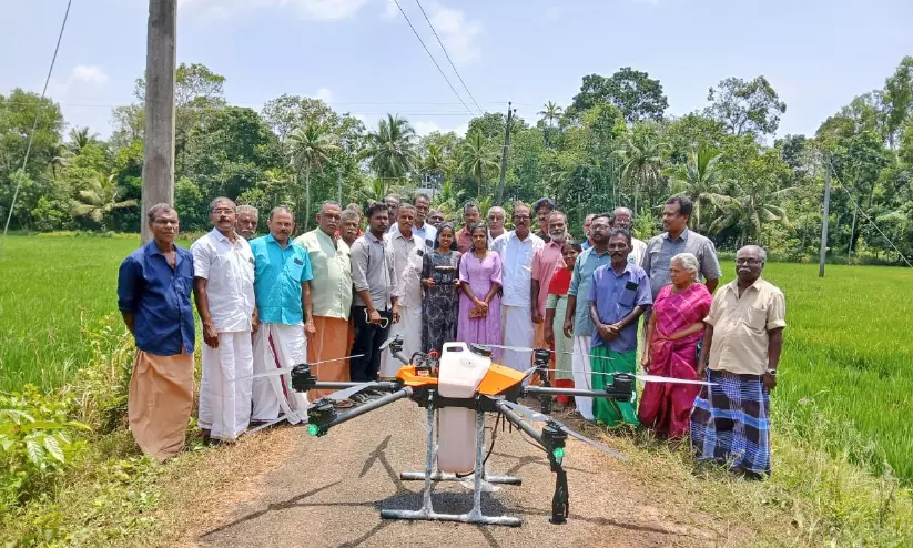 മരുന്നടിക്കാനും വളപ്രയോഗത്തിനും ഡ്രോൺ മരുന്നടിക്കാനും വളപ്രയോഗത്തിനും ഡ്രോൺ