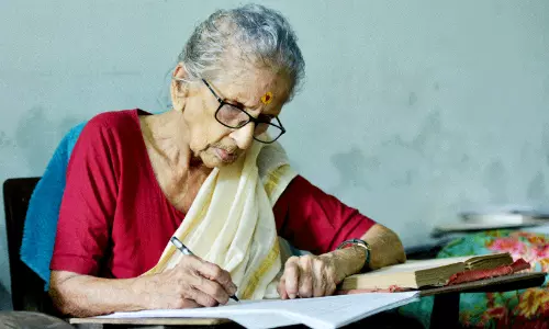 ‘എന്നും വേദനിക്കുന്നവരുടെ കൂടെ’; മലയാളത്തിന്‍റെ പ്രിയപ്പെട്ട ലീലാവതി ടീച്ചർക്ക് ഇന്ന് 99-ാം ജന്മദിനം