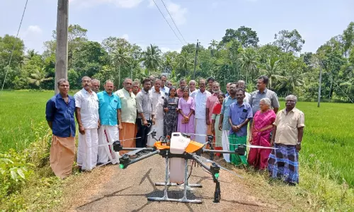 മ​രു​ന്നടിക്കാനും വ​ള​പ്രയോഗത്തി​നും ഡ്രോ​ൺ