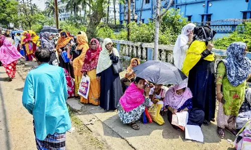 മ​ത​ ന്യൂ​ന​പ​ക്ഷ​ങ്ങ​ളും വി​ഭാ​ഗീ​യ ദേ​ശീ​യ​ത​യും