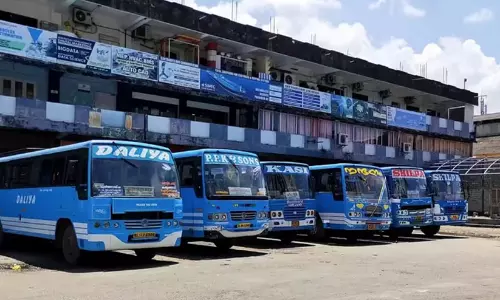 വടകരയിൽ സ്വകാര്യ ബസ് പണിമുടക്ക്; നാലാം ദിവസത്തിലേക്ക്, കലക്ടറുമായി ഇന്ന് ചർച്ച